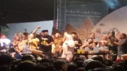 Bupati Sragen Rayakan HUT ke-279 dengan Konser Halte Music, Nyanyi Bareng Ribuan Warga