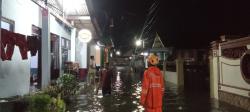 Hujan Deras, Puluhan Rumah dan Ruas Jalan Protokol Kota Bondowoso Terendam Air