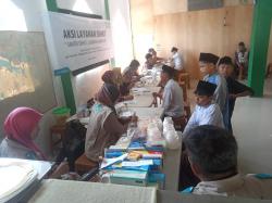 Pondok Pesantren Hidayatul Mubtadiin Torikul Ulum Bareng YBM PLN Pusat Gelar Kegiatan Santri Sehat
