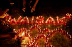 Potret Penyalaan Pelita Waisak 2025 di Palembang