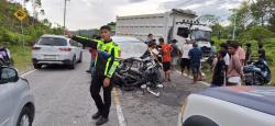 Kecelakaan Maut Dump Truk Tabrak Daihatsu Terios di Jalan Lintas Sumbar, 2 Tewas 6 Luka Parah