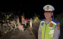 Truk Fuso Alami Laka Tunggal di Banjarmasin, Pengemudi Ucapkan Terima Kasih kepada Polres Way Kanan 