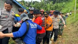 Satu Keluarga Tertimbun Longsor di Samarinda, Ibu dan Anak Tewas Tertimbun, Dua Orang Masih Hilang