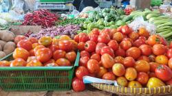 Harga Tomat Melonjak di Pasar Manis Ciamis, Cuaca Tak Menentu Jadi Biang Kerok