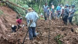 Longsor Timbun Saluran Irigasi Asna Ciamis, Pasokan Air Lima Desa di Kaki Gunung Sawal Terputus