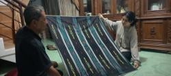 Saat Mesin Menggilas Tradisi, Perajin Tenun Gresik Tetap Setia pada Tenun Tangan