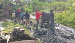 Dari Dana Desa, Jalan Baru Muaracikadu Hidupkan Ekonomi Warga