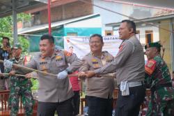 Polres Subang Bedah Rumah Warga di Desa Gempol
