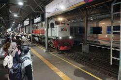 Libur Waisak, Kereta Tujuan Jakarta hingga Blora Paling Diburu di Daop 4 Semarang