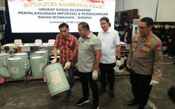 Bareskrim Polri Sita Sianida Ilegal 6 Ribu Ton di Surabaya dan Pasuruan