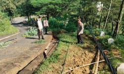 Jalan Alternatif Penghubung Ponorogo Trenggalek Mendadak Amblas