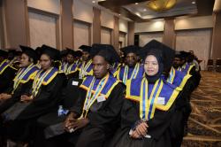 65 Mahasiswa Diwisuda, UM Papua Tegaskan Komitmen Cerdaskan Generasi Emas Papua