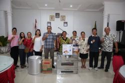 Bupati Taput Ulurkan Bantuan Kewirausahaan untuk Disabilitas dan UMKM