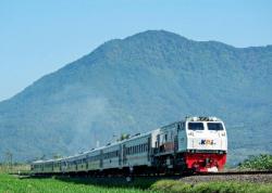 Jalur Kereta Daop 3 Cirebon, Perpaduan Transportasi Modern dan Pesona Keindahan Alam