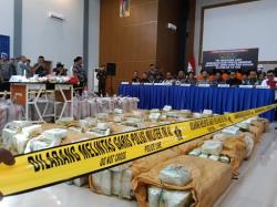 Kru Kapal Asing Pembawa 1,9 Ton Narkoba Jalani Tes Urine, Ini Hasilnya