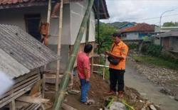 Sejumlah Rumah Warga Rusak Akibat Dampak Longsor di Kuningan