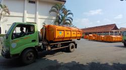 18 Kontainer Sampah Mulai Didistribusikan, 3 Dump Truk Masih dalam Pengiriman