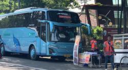 Gila! Tarif Parkir Bus Pariwisata di Lebak Digetok Rp60 Ribu Tanpa Karcis