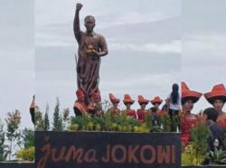Patung Raksasa Jokowi Berdiri di Perkebunan Jeruk Karo, Tapi Kenapa Tak Diresmikan Langsung?