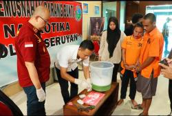 Polres Seruyan Musnahkan 49,78 Gram Sabu Hasil Dua Kasus Narkotika