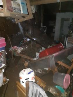 Rumah Kosong Milik Ketua RW di Tanjungsari Ciamis Rusak Parah Dihantam Longsor