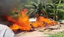 Emosi Warga Memuncak, Material Ponpes Dibakar Usai Pimpinan Diduga Cabuli Santriwati