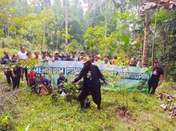 Budayawan dan Pegiat Lingkungan Gelar Penghijauan,  Serukan Penyelamatan Gunung Slamet