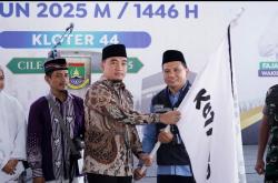 Jemaah Calon Haji Asal Cilegon Diberangkatkan, Walikota Beri Pesan Jaga Kesehatan