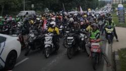Dikawal Polisi, Driver Online Batam Mulai Bergerak ke Kawasan WTB