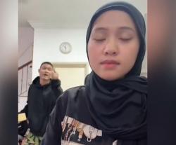 Viral! Wanita Ini Mendadak Ditalak Suaminya saat Live Tiktok, Kok Bisa?