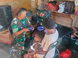Layanan Kesehatan Keliling, Wujud Kepedulian Satgas TMMD untuk Masyarakat Kampung Pigapu