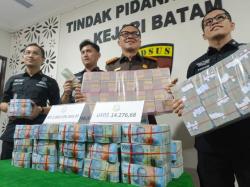 Tersangka Kasus Korupsi PNBP Titipkan Miliaran Uang Pengganti ke Kejari Batam