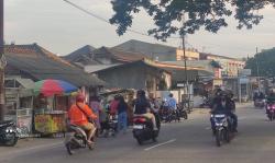 Warga Unyur Belanja di Pasar Dadakan, DPD BRANTAS Kota Serang Desak Pemkot Bangun Pasar Resmi