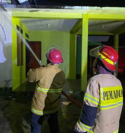 Akibat Korsleting, Rumah di Barito Utara Nyaris Terbakar, Damkar Imbau Gunakan Instalasi Listrik SNI