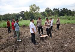 Jajaki Pengembangan Alpukat dan Kelengkeng, Kapolres Grobogan Datangi Lahan Perhutani KPH Purwodadi