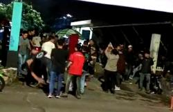 Breaking News! Suasana Mencekam di RSU Pamulang, Suara Tembakan Warnai Bentrokan Ormas