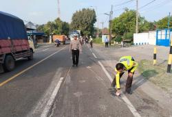 Pikap Tabrakan dengan Truk di Tarik, Balita Dua Tahun Jadi Korban