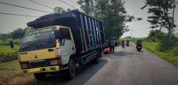 Tragis! Warga Duduksampeyan Tewas Setelah Tabrak Truk di Balungpanggang