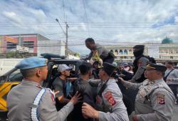 Polresta Bandung Sikat 25 Preman Jalanan dan Juru Parkir Liar, Narkoba Ikut Disita!