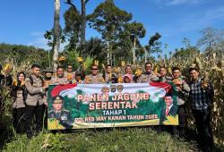 Kapolres Way Kanan Panen Jagung Serentak di PT BMM: Dukung Program Ketahanan Pangan