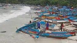 Cuaca Ekstrem Terjang Pangandaran, Fasilitas Wisata dan Ratusan Perahu Nelayan Rusak Parah