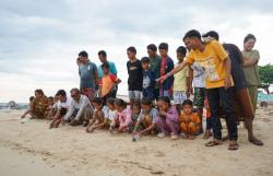 Mendidik Generasi Peduli Laut: Anak-Anak Ikuti Pelatihan Terumbu Karang dan Pelepasliaran Tukik