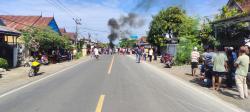 Breaking News: Ruas Jalan Trans Sulawesi Barat Diblokade Warga, Eksekusi Lahan di Lapeo Ditolak