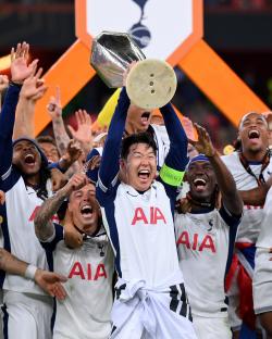 Tottenham Angkat Trofi Liga Europa 2025, Manchester United Tersungkur