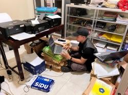 Geledah Dugaan Korupsi PKBM IQRO, Kejari Probolinggo Sita 47 Barang Bukti