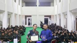 UMP Kukuhkan Karakter Mahasiswa Lewat Akhirussanah Asrama Unggulan Abu Dardiri