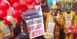 Sekolah Gratis Resmi Dimulai di Sorong Selatan, Ini Pesan Gubernur Elisa
