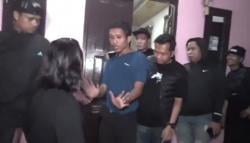 Dramatis! Istri Hadang Polisi, Kakak-Adik Residivis Tipu Konter HP Dibekuk Polisi di Gowa