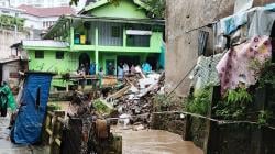 Kota Bandung Diguyur Hujan Deras, Bangunan PAUD di Ciumbuleuit Ambruk