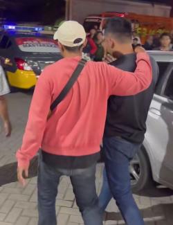 Ketahuan Mencuri Sembako, Pria Diamankan Warga dan Karyawan Minimarket di Porong